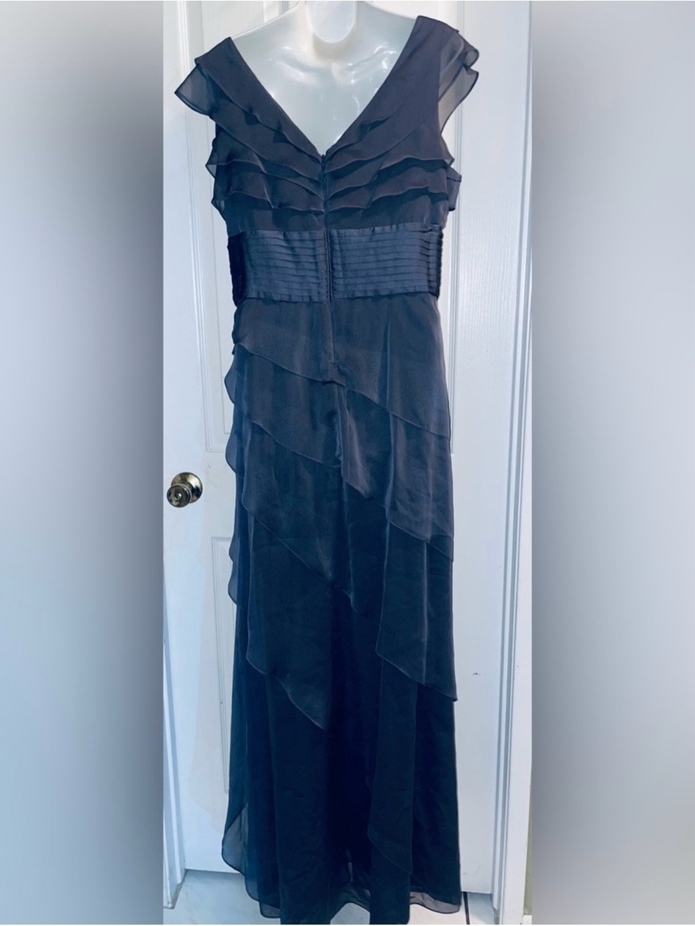 Adrianna Papell Iridescent Chiffon Tiered Ruffle Maxi Gown Charcoal Gray 14 - Picture 2 of 9